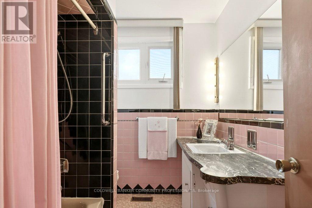 92 Reid Avenue S, Hamilton, Ontario  L8K 3V1 - Photo 30 - X13005504