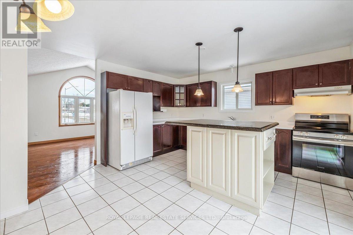 82 Whitlaw Way, Brant, Ontario  N3L 4B5 - Photo 10 - X13005534