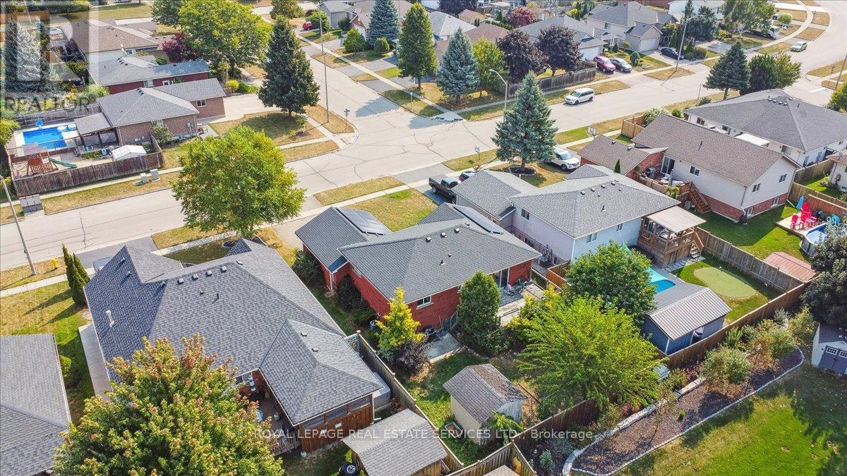 82 Whitlaw Way, Brant, Ontario  N3L 4B5 - Photo 39 - X13005534