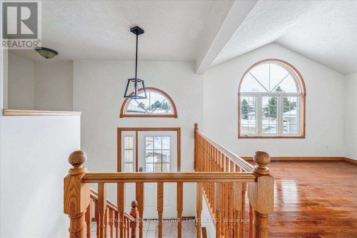 82 Whitlaw Way, Brant, Ontario  N3L 4B5 - Photo 4 - X13005534