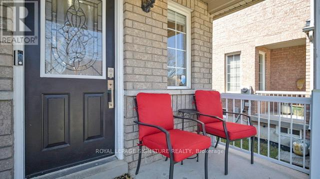 263 Pettigrew Trail, Milton, Ontario  L9T 5X7 - Photo 3 - W12977172