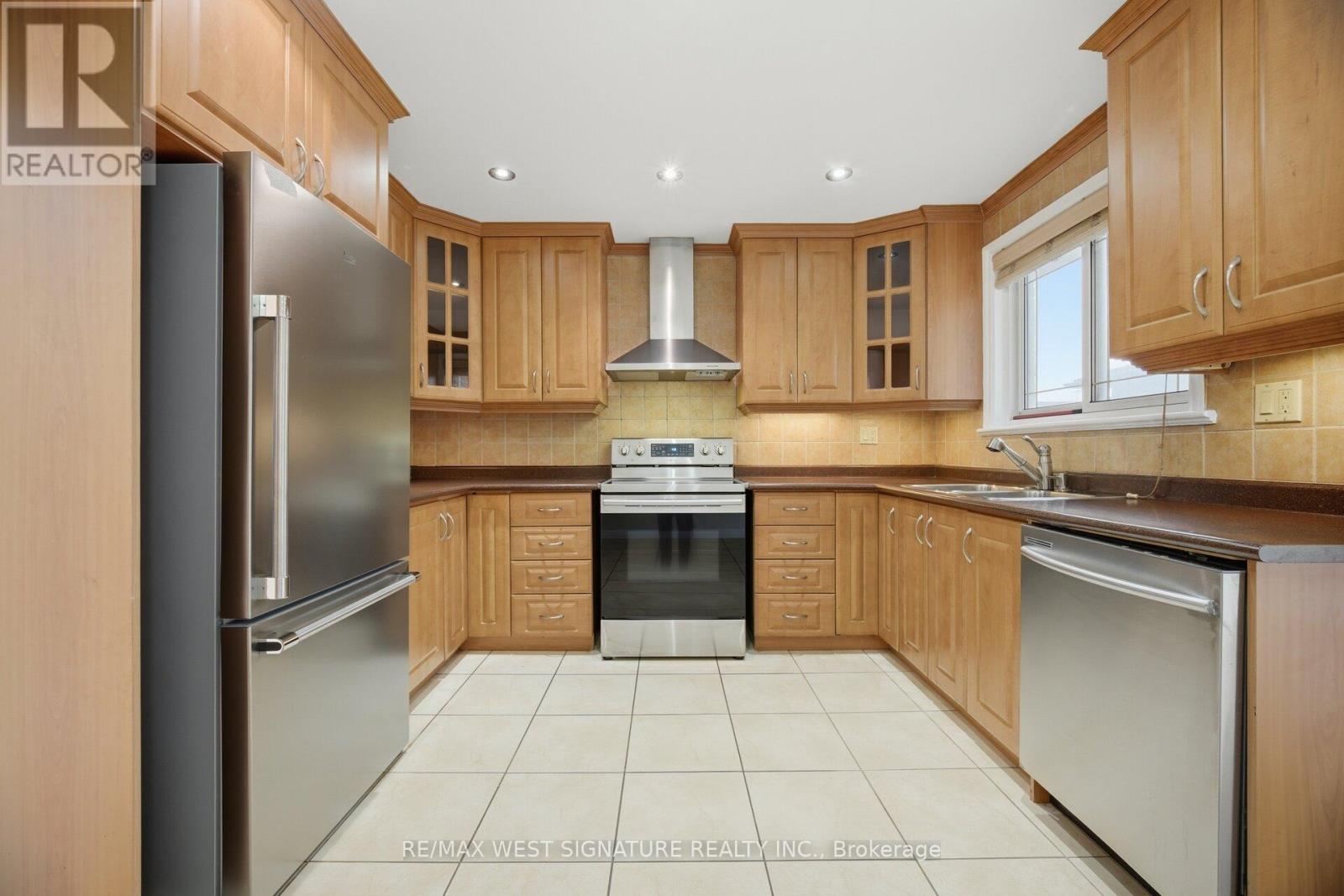 36 Windsor Road, Toronto, Ontario  M9R 3G4 - Photo 11 - W13005498