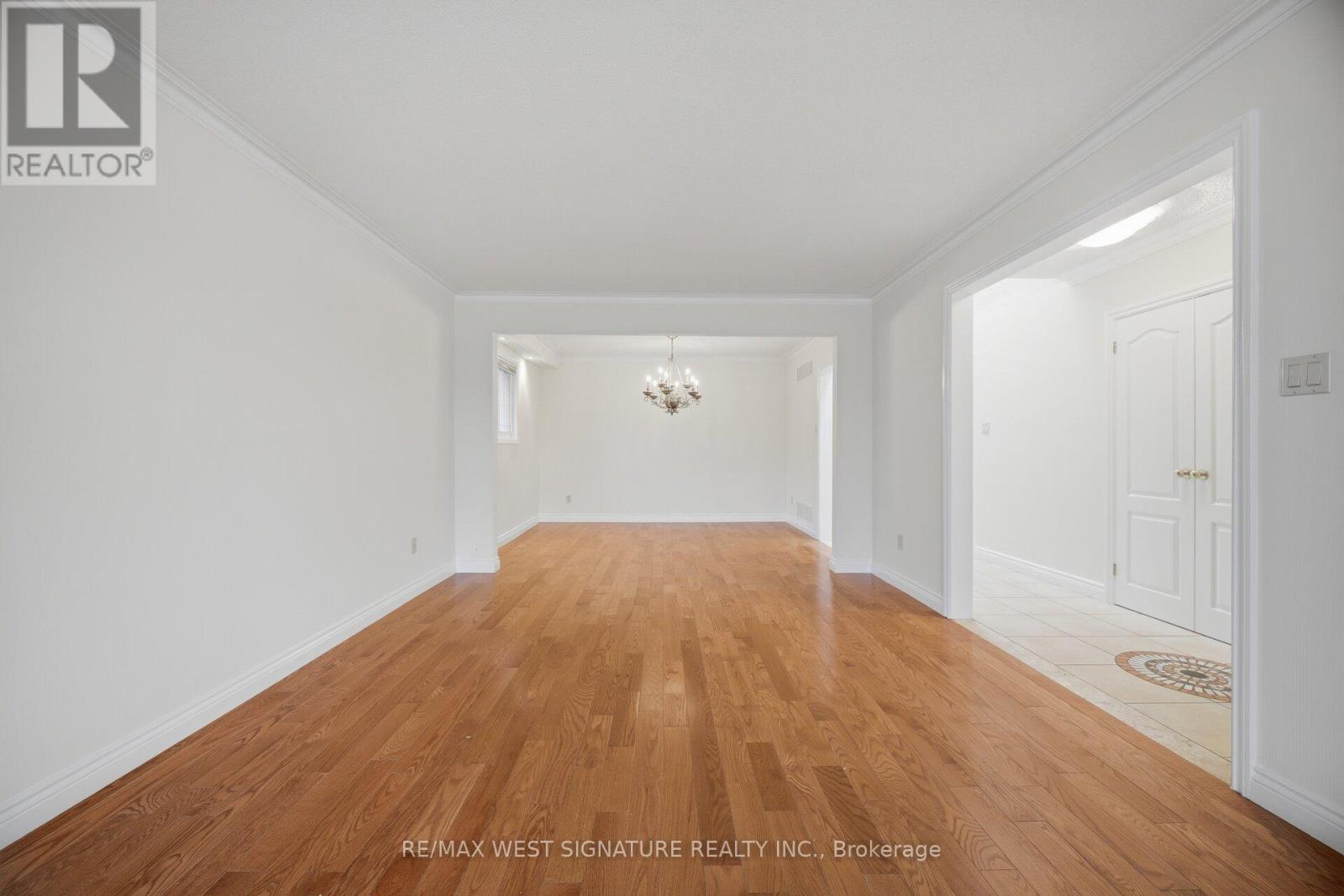 36 Windsor Road, Toronto, Ontario  M9R 3G4 - Photo 6 - W13005498