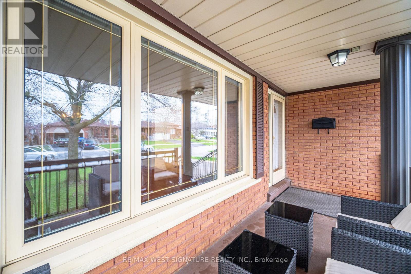 36 Windsor Road, Toronto, Ontario  M9R 3G4 - Photo 2 - W13005498