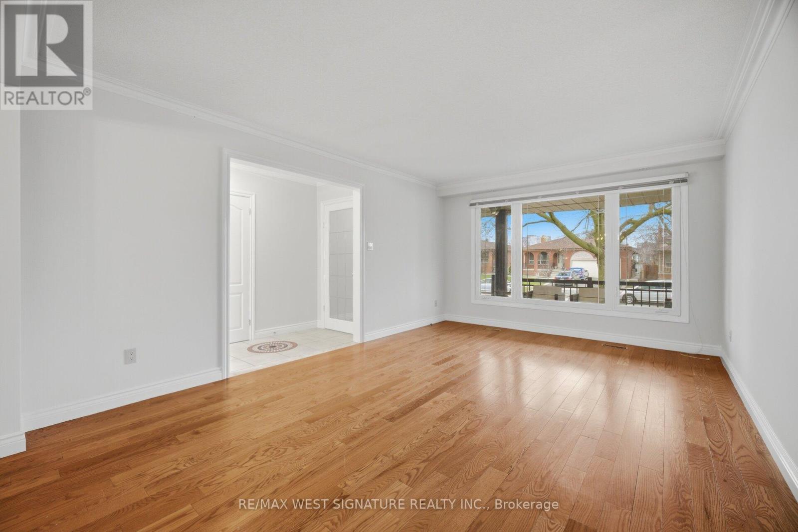 36 Windsor Road, Toronto, Ontario  M9R 3G4 - Photo 4 - W13005498