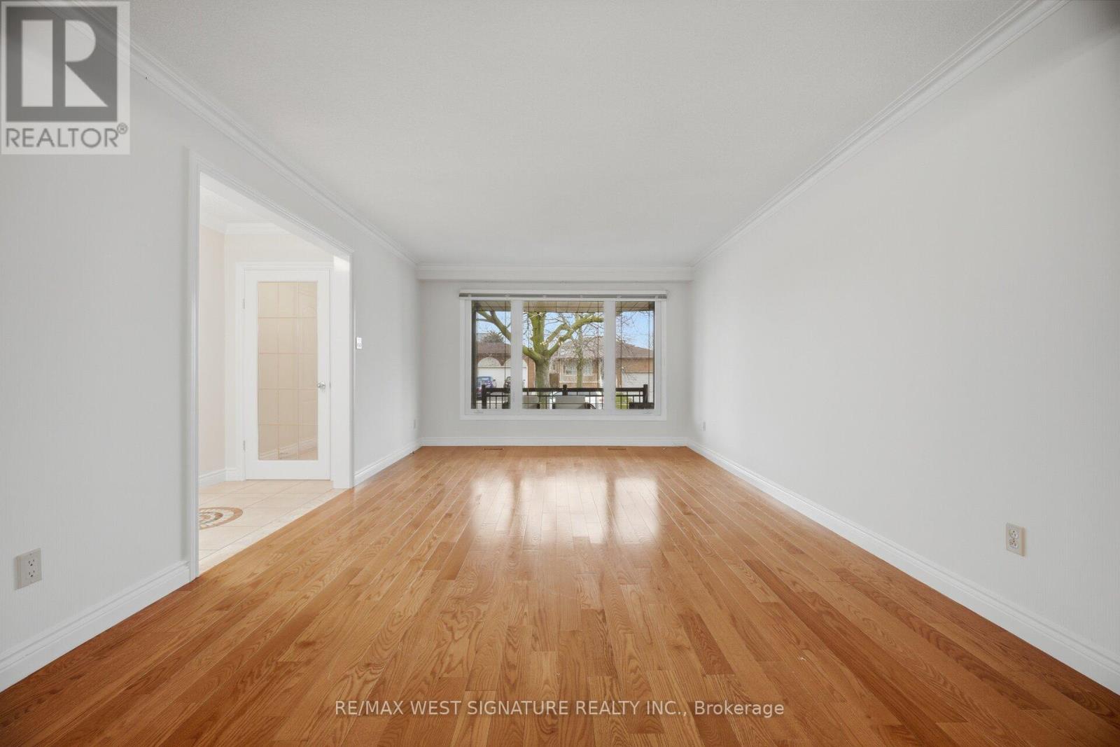 36 Windsor Road, Toronto, Ontario  M9R 3G4 - Photo 5 - W13005498