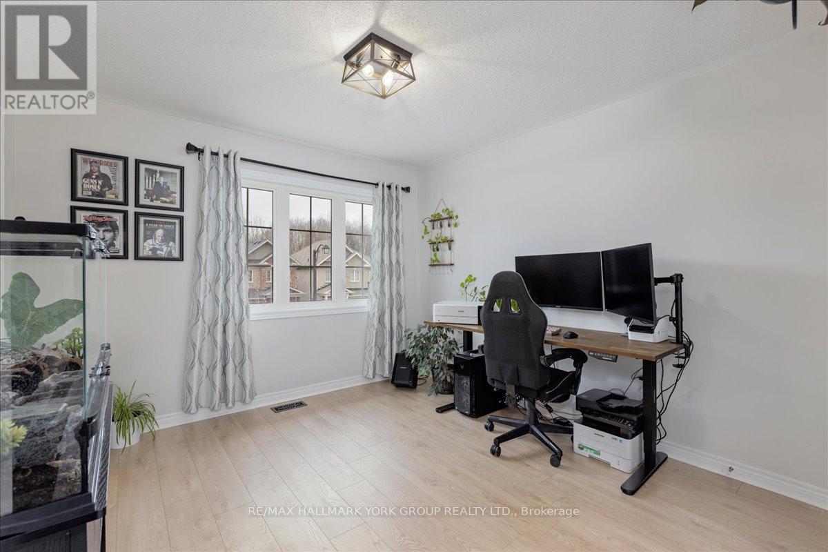 39 Prosser Crescent, Georgina, Ontario  L0E 1R0 - Photo 32 - N12969862