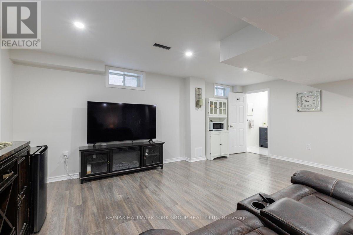 39 Prosser Crescent, Georgina, Ontario  L0E 1R0 - Photo 37 - N12969862