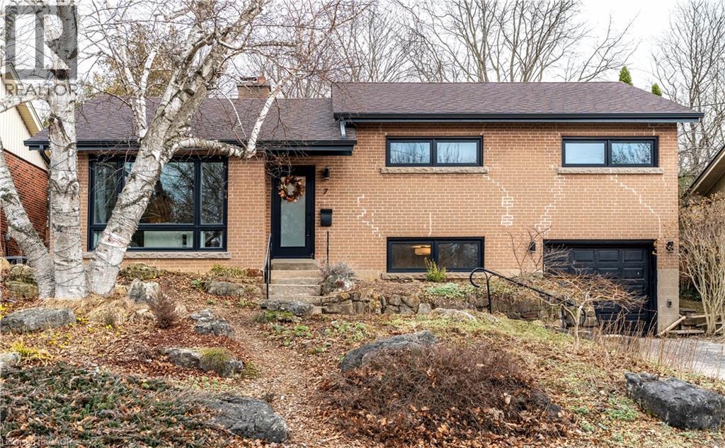 7 GLENMORRIS Drive, Hamilton, Ontario