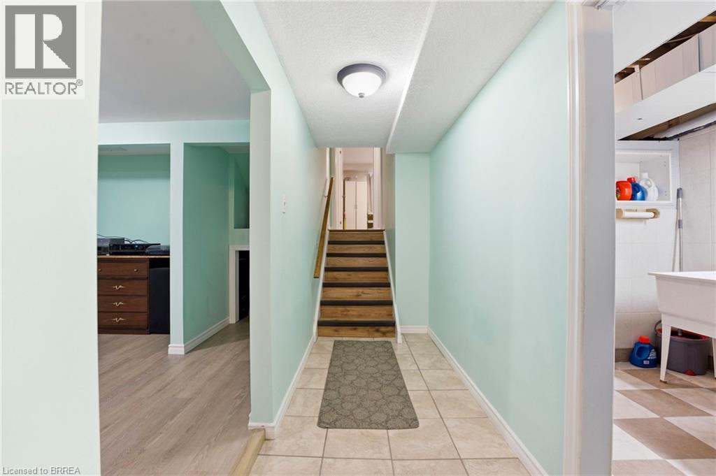 13 Brooks Court, Brantford, Ontario  N3R 6X9 - Photo 28 - 40816749