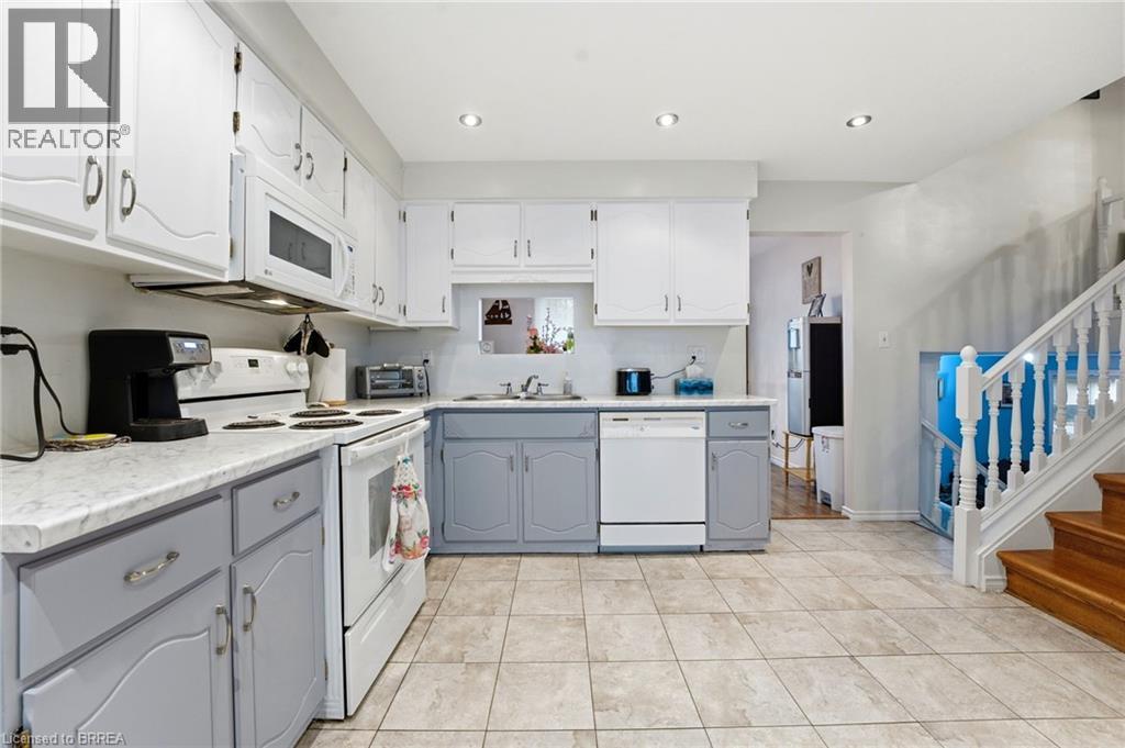 13 Brooks Court, Brantford, Ontario  N3R 6X9 - Photo 13 - 40816749