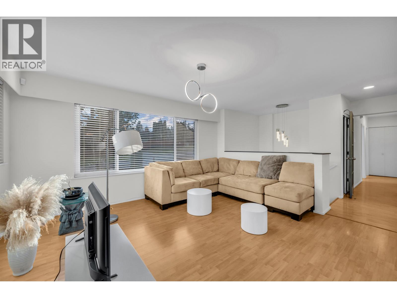 4158 Mt Seymour Parkway, North Vancouver, British Columbia  V7G 1C5 - Photo 5 - R3105125