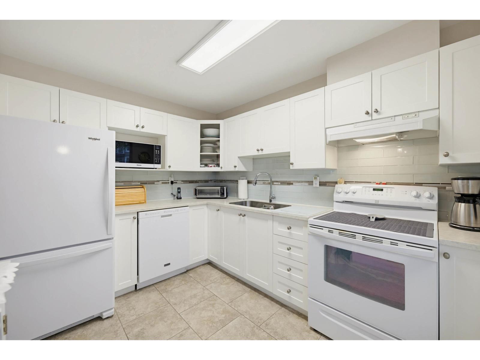 206 15150 108 Avenue, Surrey, British Columbia  V3R 0V1 - Photo 12 - R3111473