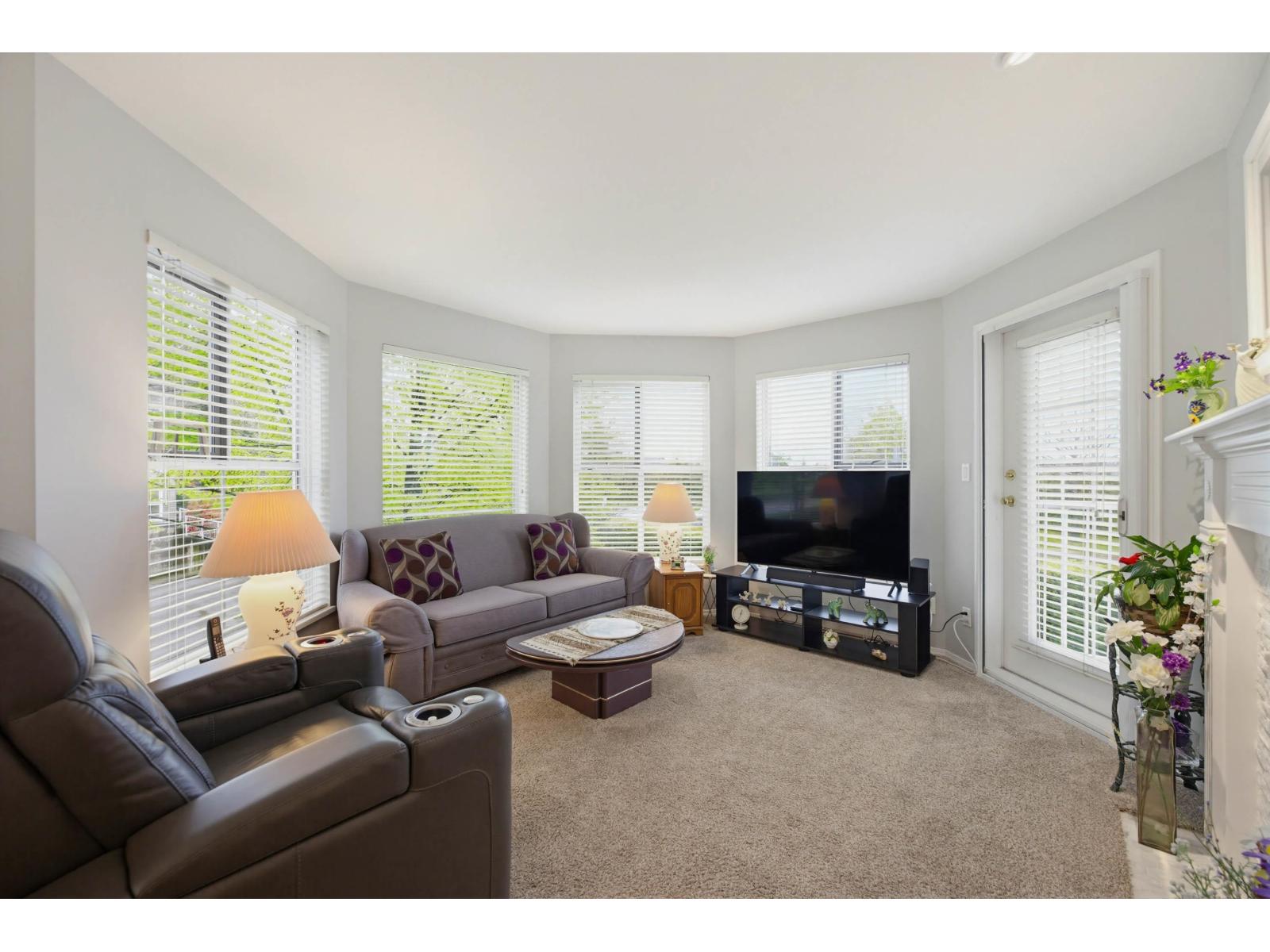 206 15150 108 Avenue, Surrey, British Columbia  V3R 0V1 - Photo 3 - R3111473