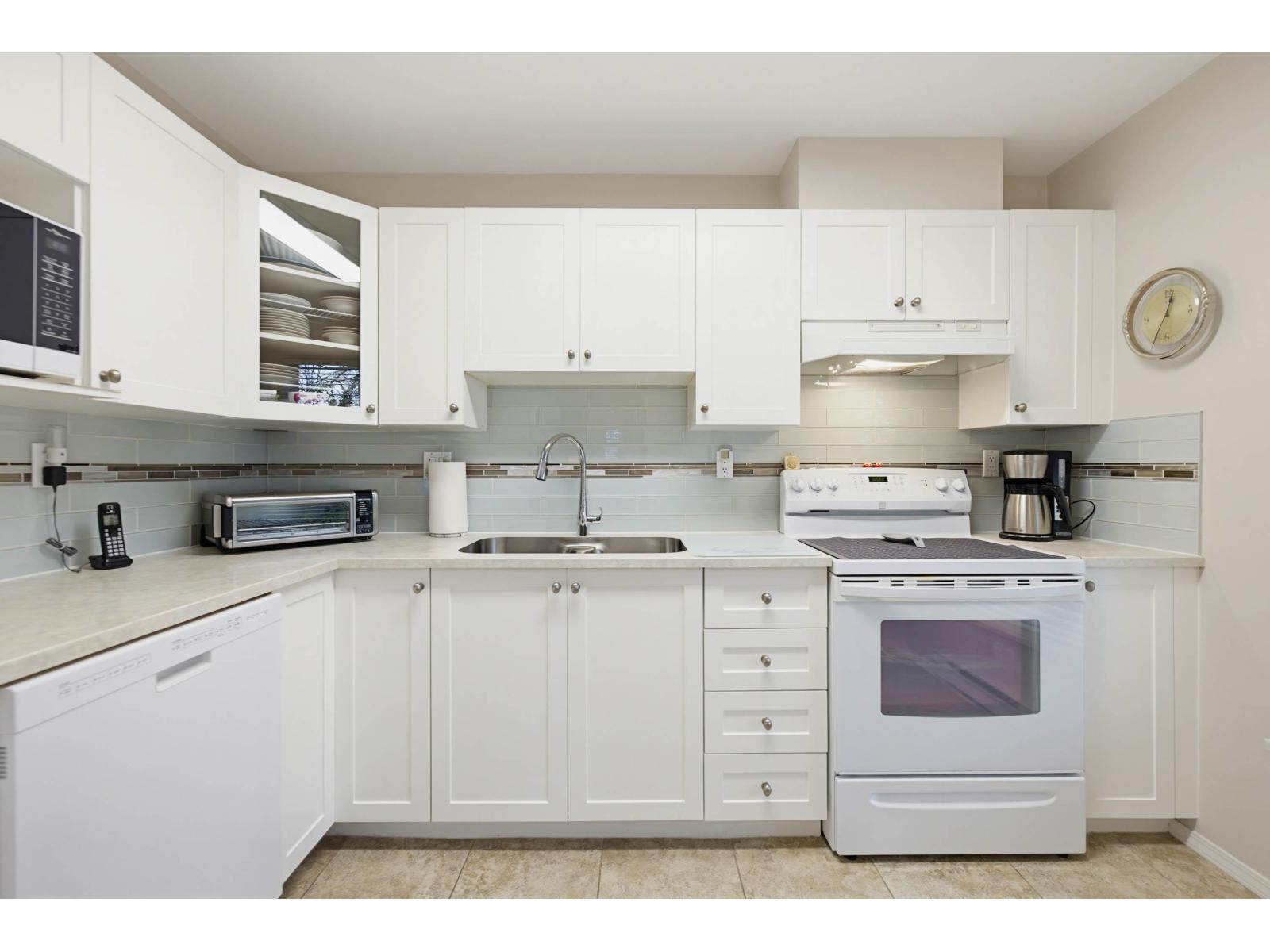 206 15150 108 Avenue, Surrey, British Columbia  V3R 0V1 - Photo 11 - R3111473