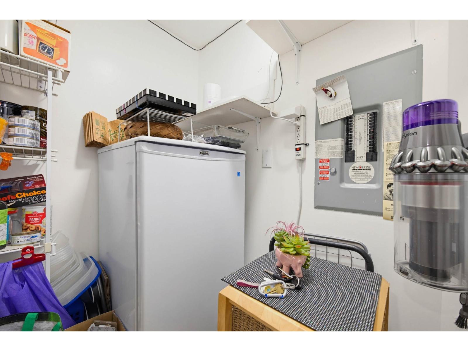 206 15150 108 Avenue, Surrey, British Columbia  V3R 0V1 - Photo 25 - R3111473