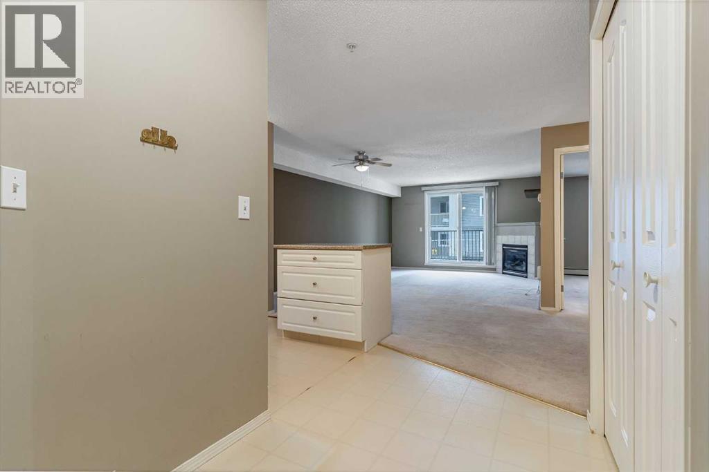 107, 4000 Citadel Meadow Point Nw, Calgary, Alberta  T3G 5N5 - Photo 6 - A2274306