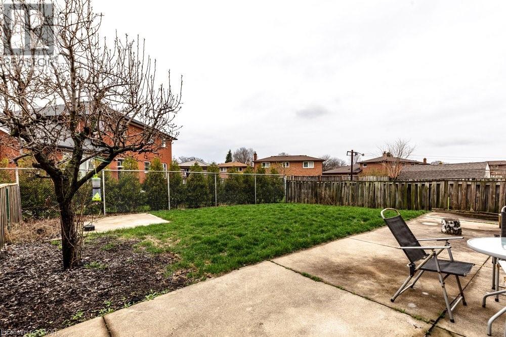 42 Lasila Court, Hamilton, Ontario  L9C 7B6 - Photo 30 - 40819653