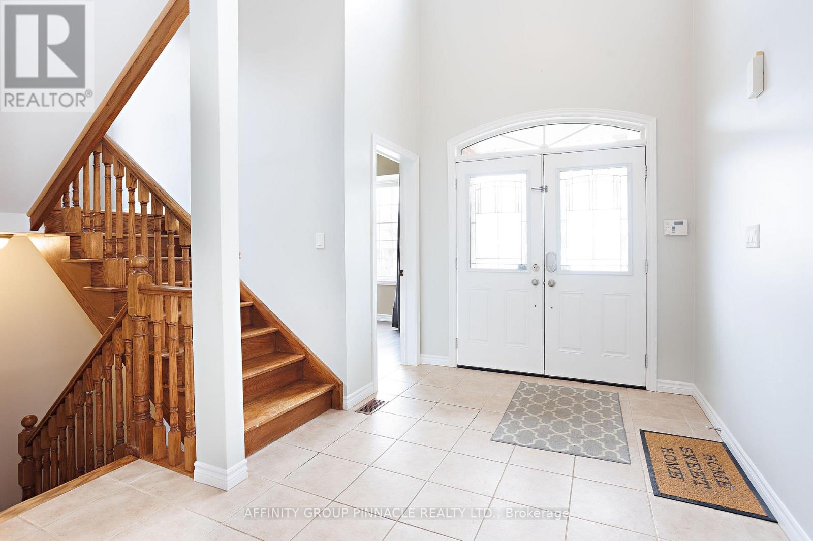 31 Ellis Crescent, Kawartha Lakes, Ontario  K9V 0A5 - Photo 4 - X12928320