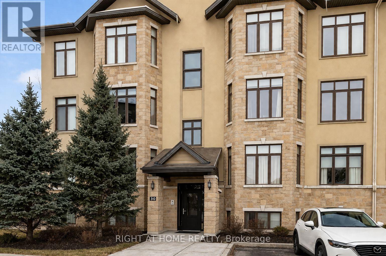 6 - 30 PRESTIGE CIRCLE, Ottawa, Ontario