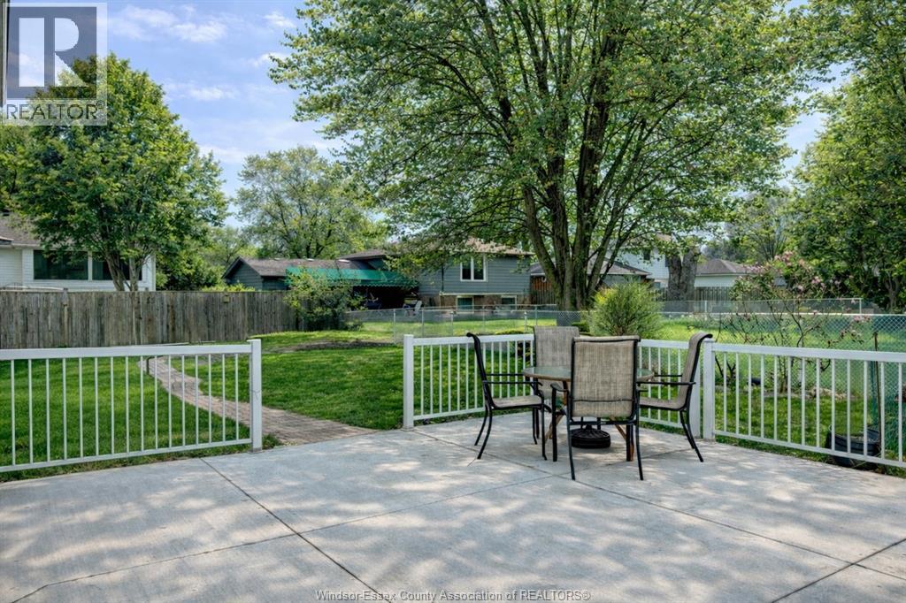 276 Fairway Crescent, Tecumseh, Ontario  N8N 2Z2 - Photo 38 - 26008234