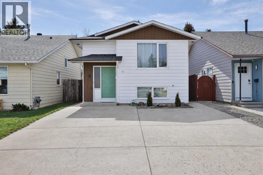 113 Cayuga Crescent W, Lethbridge, Alberta  T1H 6K5 - Photo 1 - A2302017