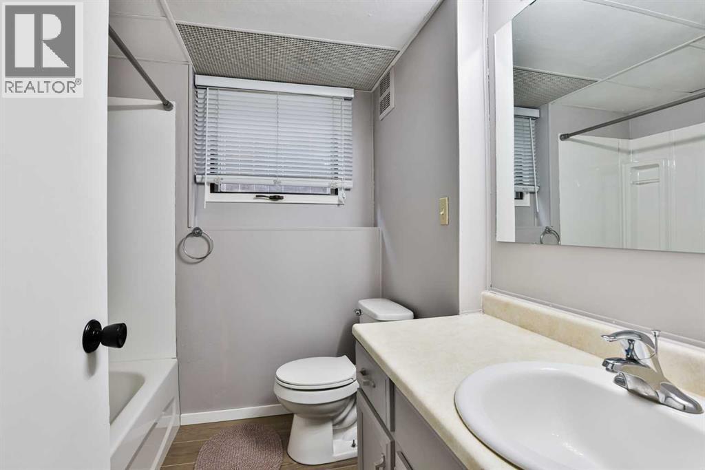 113 Cayuga Crescent W, Lethbridge, Alberta  T1H 6K5 - Photo 17 - A2302017