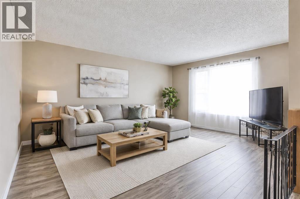 113 Cayuga Crescent W, Lethbridge, Alberta  T1H 6K5 - Photo 3 - A2302017