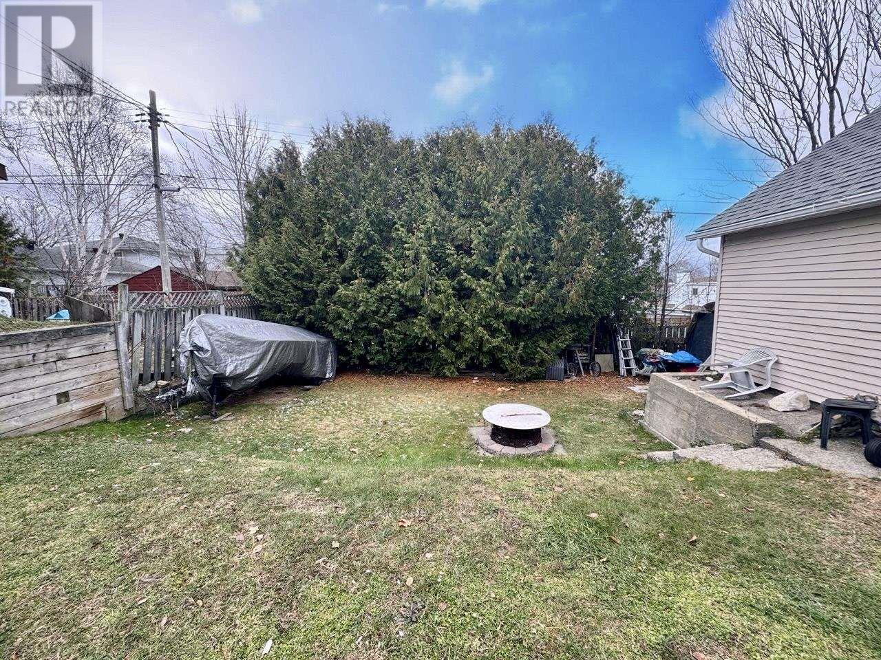 11 Oak Hill Rd, Elliot Lake, Ontario  P5A 2E4 - Photo 25 - SM260556