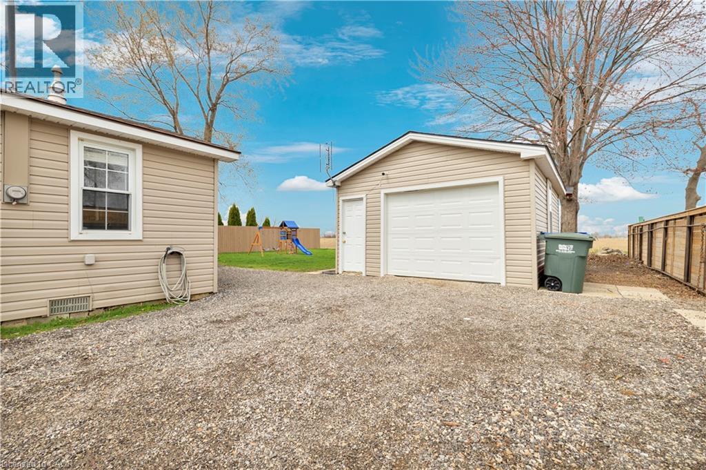 1030 Oak Avenue, Kingsville, Ontario  N9Y 3T6 - Photo 4 - 40818851