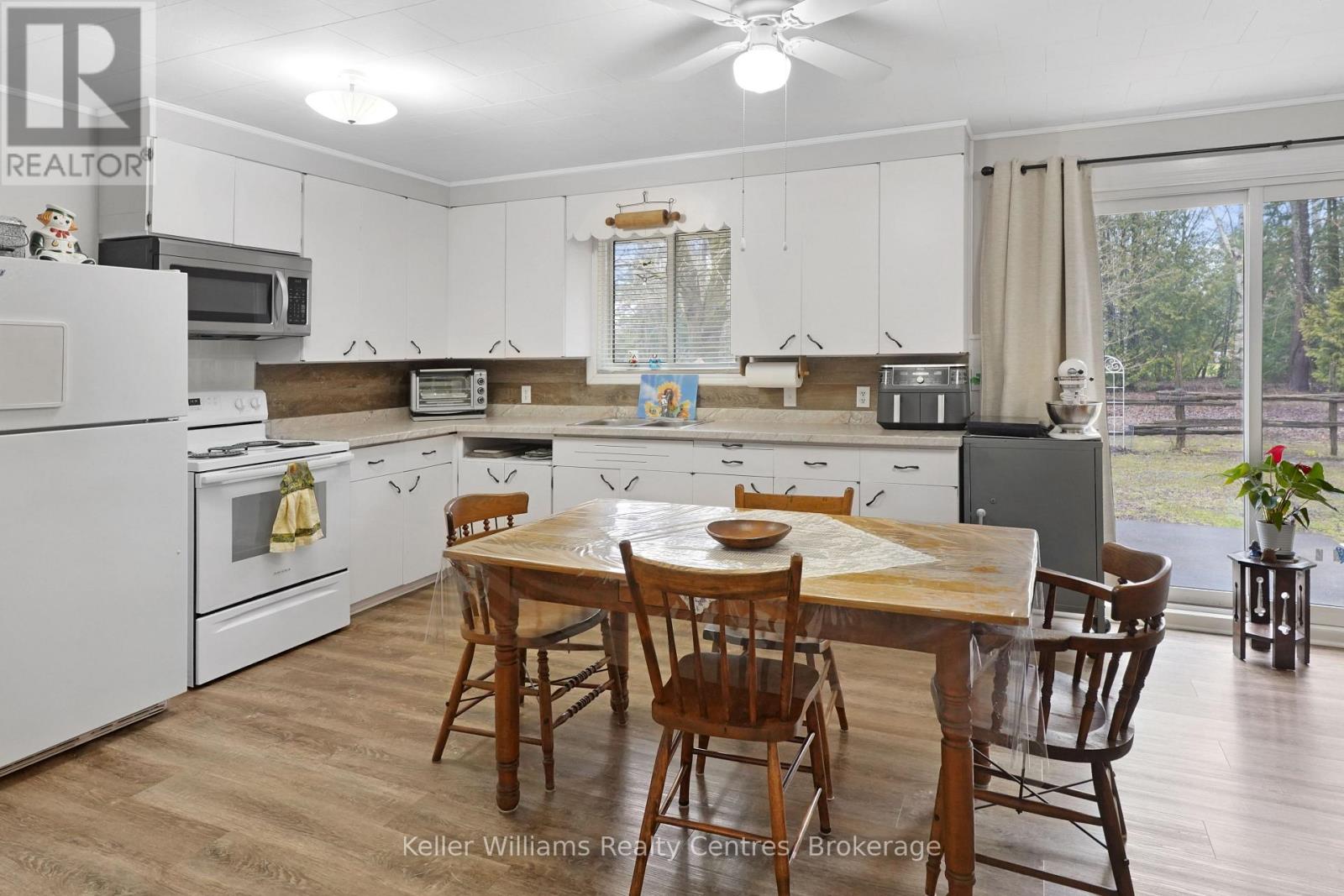 192 George Street, South Bruce Peninsula, Ontario  N0H 2T0 - Photo 10 - X13005664