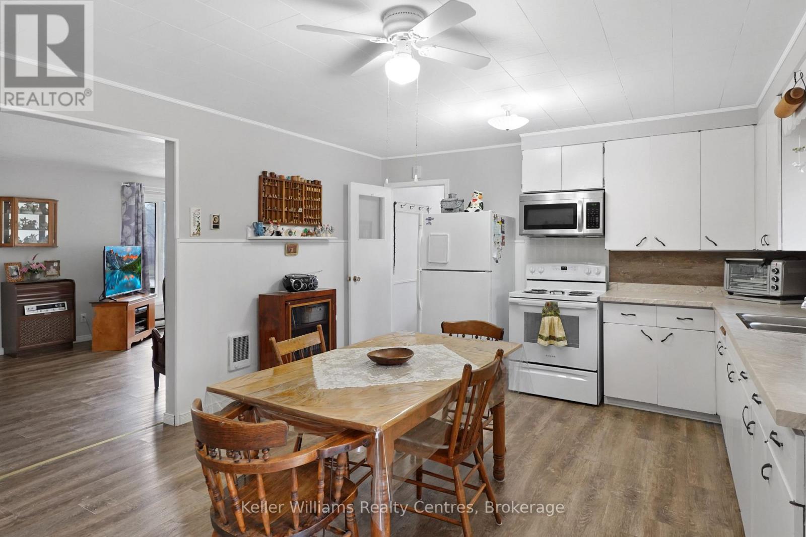 192 George Street, South Bruce Peninsula, Ontario  N0H 2T0 - Photo 7 - X13005664