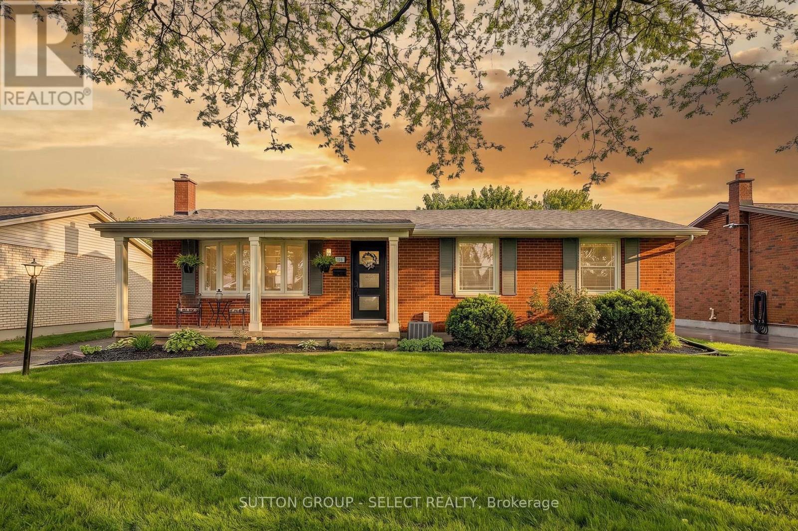 $629,000116 Downing Crescent, London South, Ontario