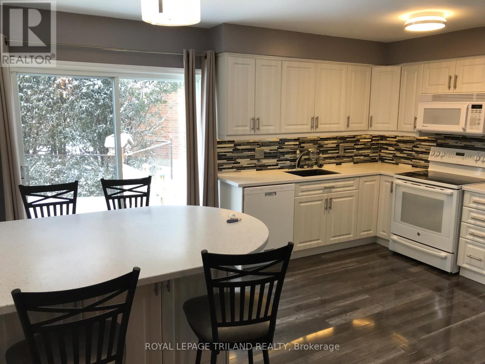 A - 55 Sunrise Court, London East, Ontario  N5V 4V5 - Photo 4 - X13005774