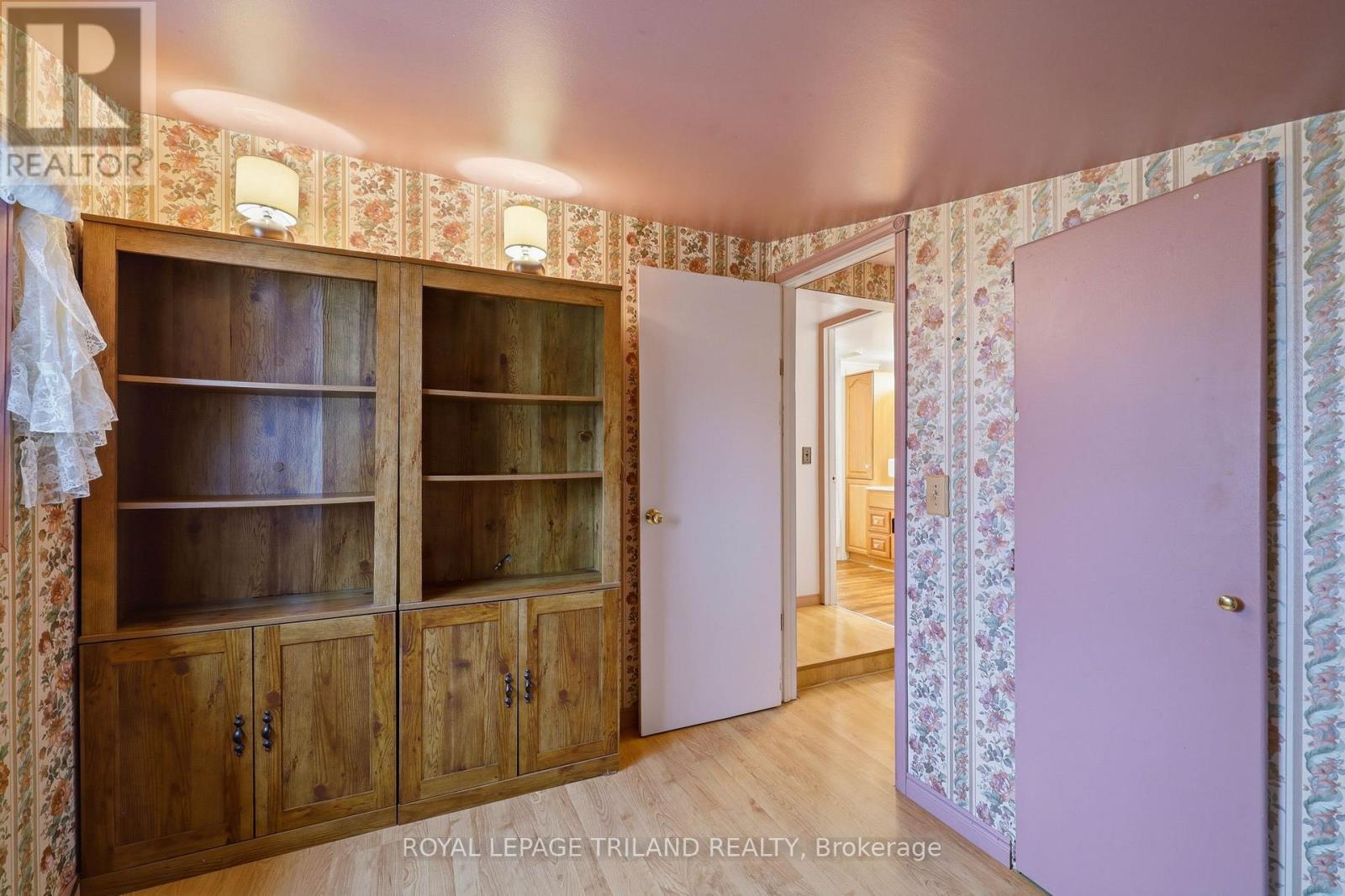 75 Sherrard Street, Lambton Shores, Ontario  N0M 2N0 - Photo 20 - X13005936