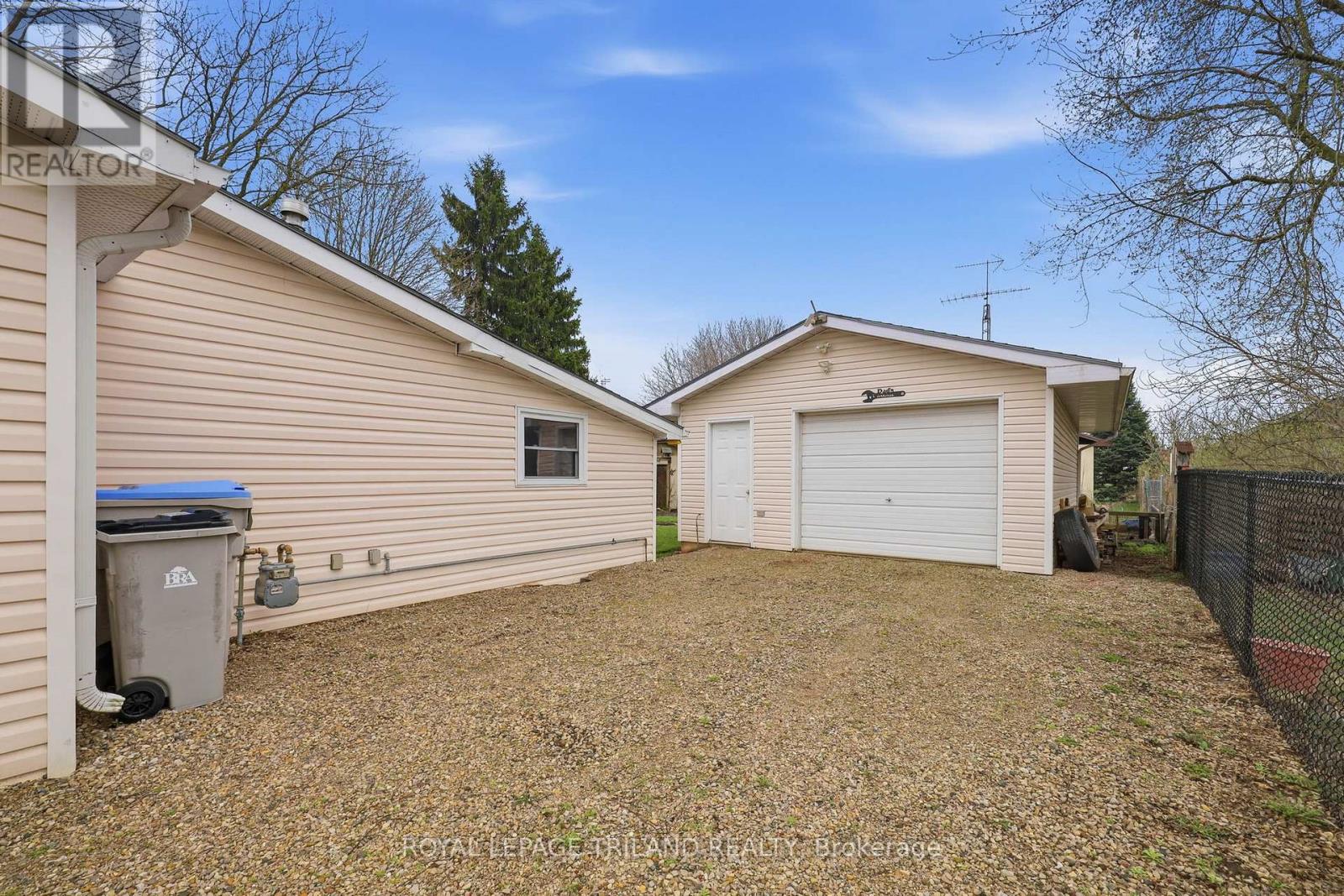 75 Sherrard Street, Lambton Shores, Ontario  N0M 2N0 - Photo 26 - X13005936