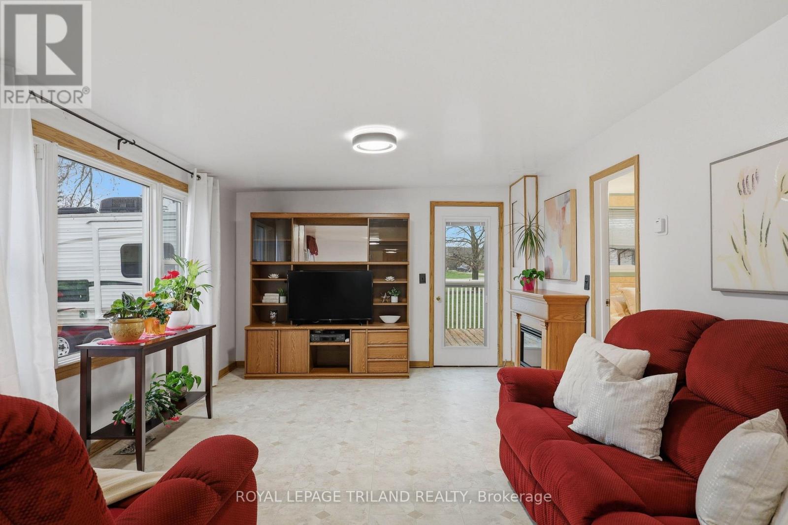 75 Sherrard Street, Lambton Shores, Ontario  N0M 2N0 - Photo 7 - X13005936