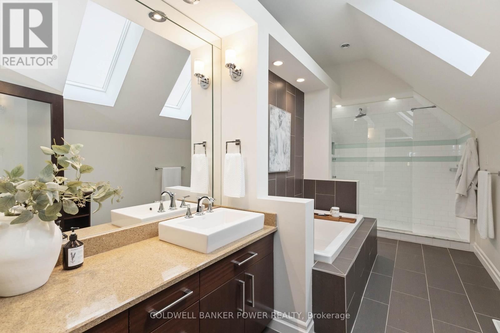 1376 Shore Road, London South, Ontario  N6K 4Z8 - Photo 31 - X13006020