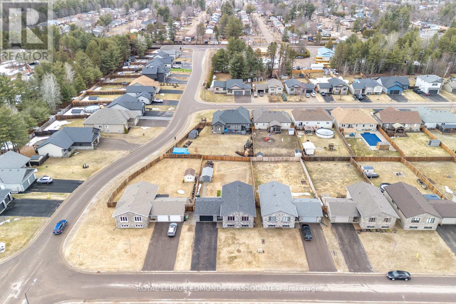 5 Nile Street, Petawawa, Ontario  K8H 2W8 - Photo 48 - X13005946