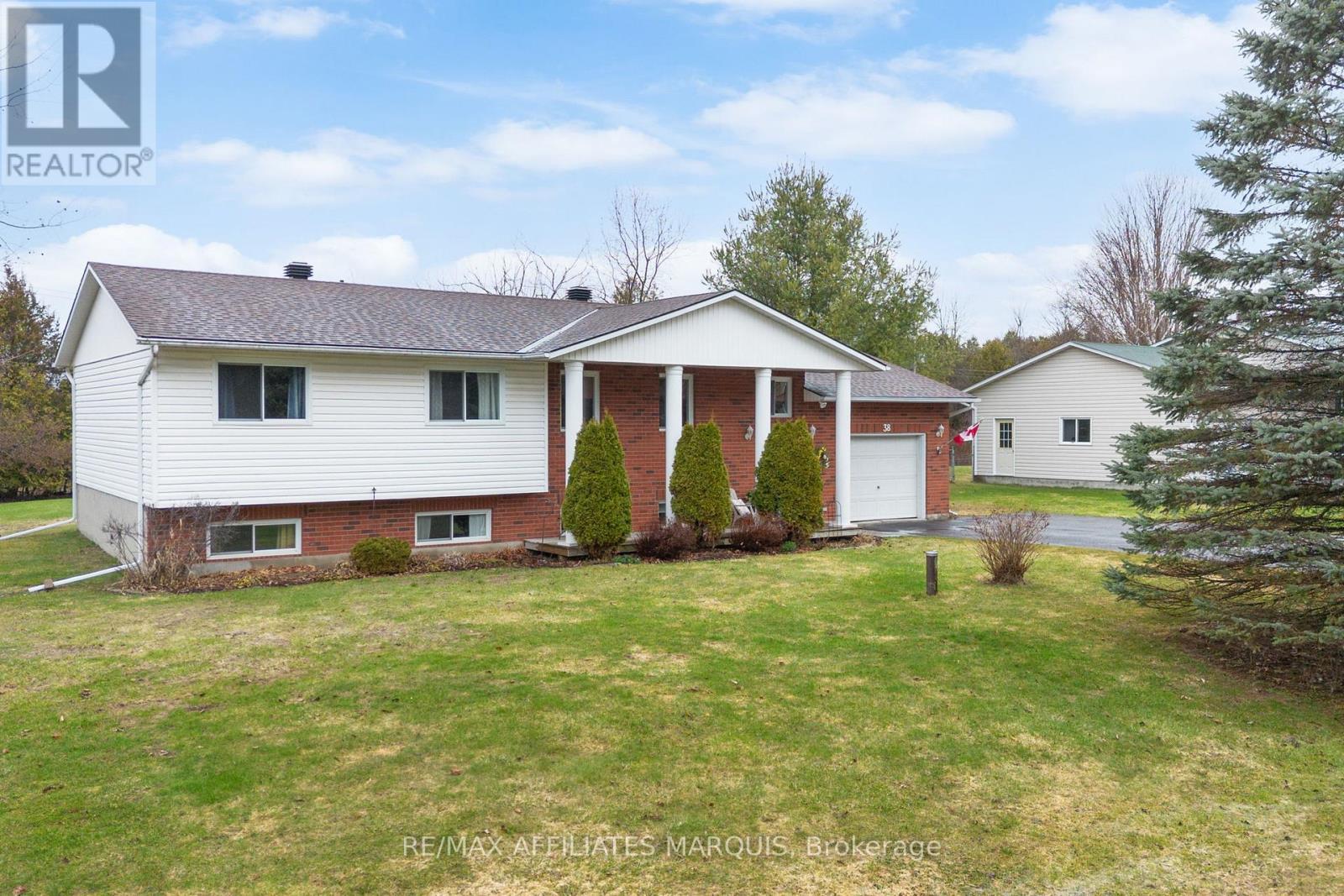 38 Wills Road, Rideau Lakes, Ontario  K7A 5B8 - Photo 2 - X13005796