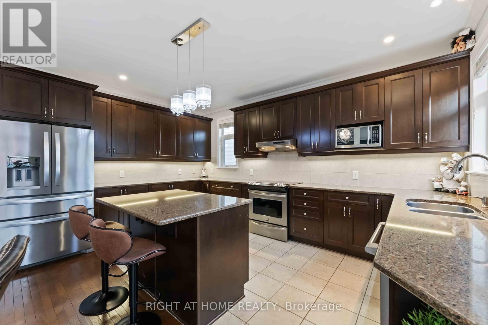 211 Denali Way, Ottawa, Ontario  K2S 0N1 - Photo 11 - X13005840