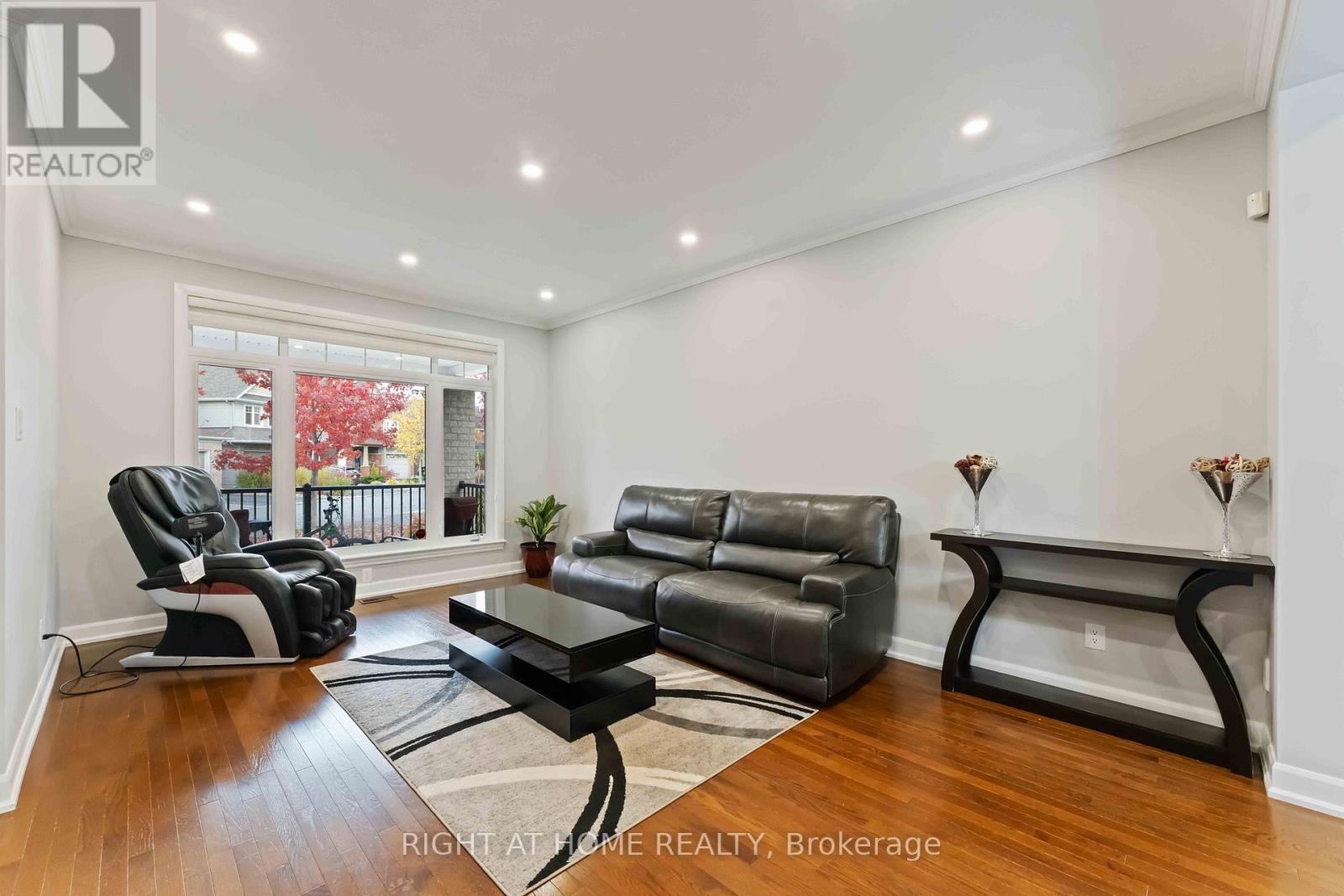 211 Denali Way, Ottawa, Ontario  K2S 0N1 - Photo 5 - X13005840