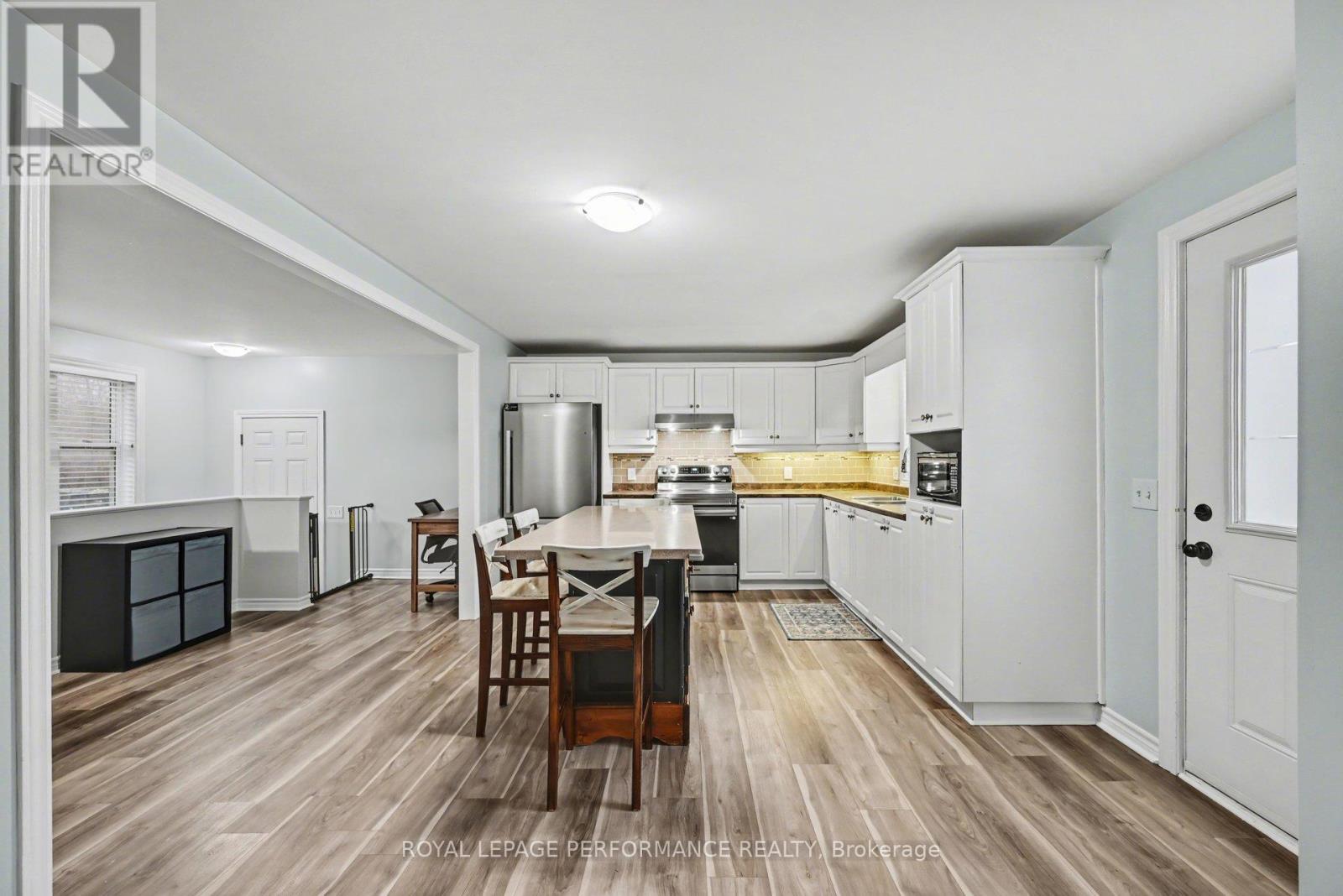 15 Forget Street, Russell, Ontario  K0A 1W0 - Photo 10 - X13005894