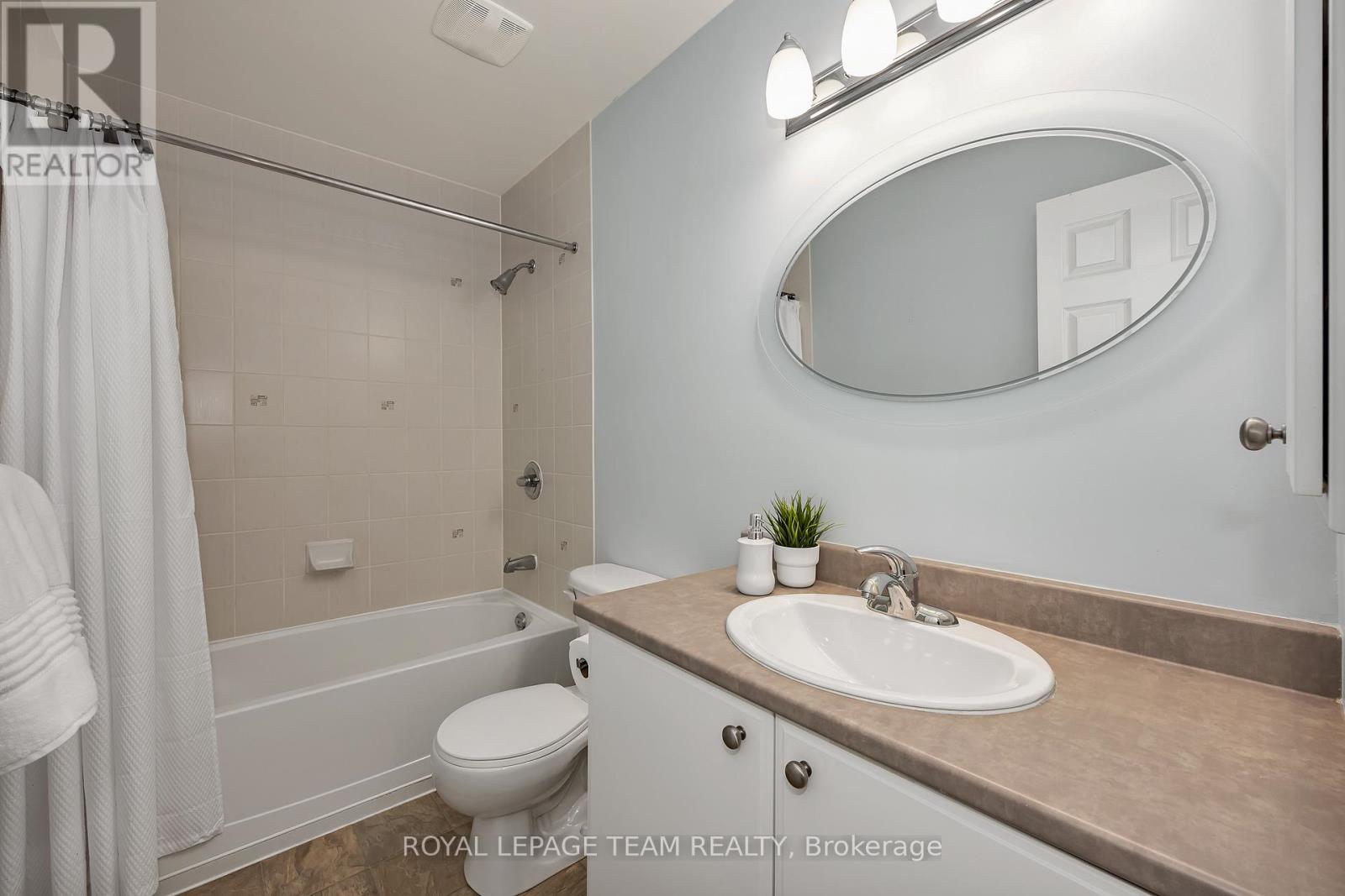 217 Hunterbrook Street, Ottawa, Ontario  K2K 0E6 - Photo 17 - X13006092