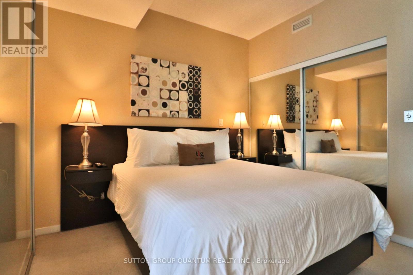 2604 - 65 Bremner Boulevard, Toronto, Ontario  M5J 0A7 - Photo 2 - C13005876