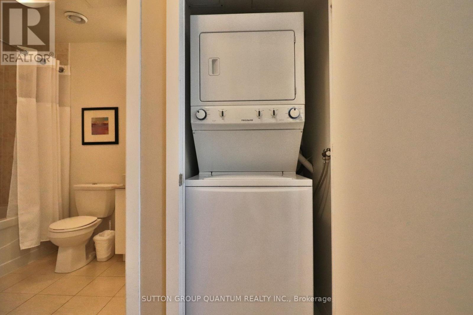 2604 - 65 Bremner Boulevard, Toronto, Ontario  M5J 0A7 - Photo 3 - C13005876