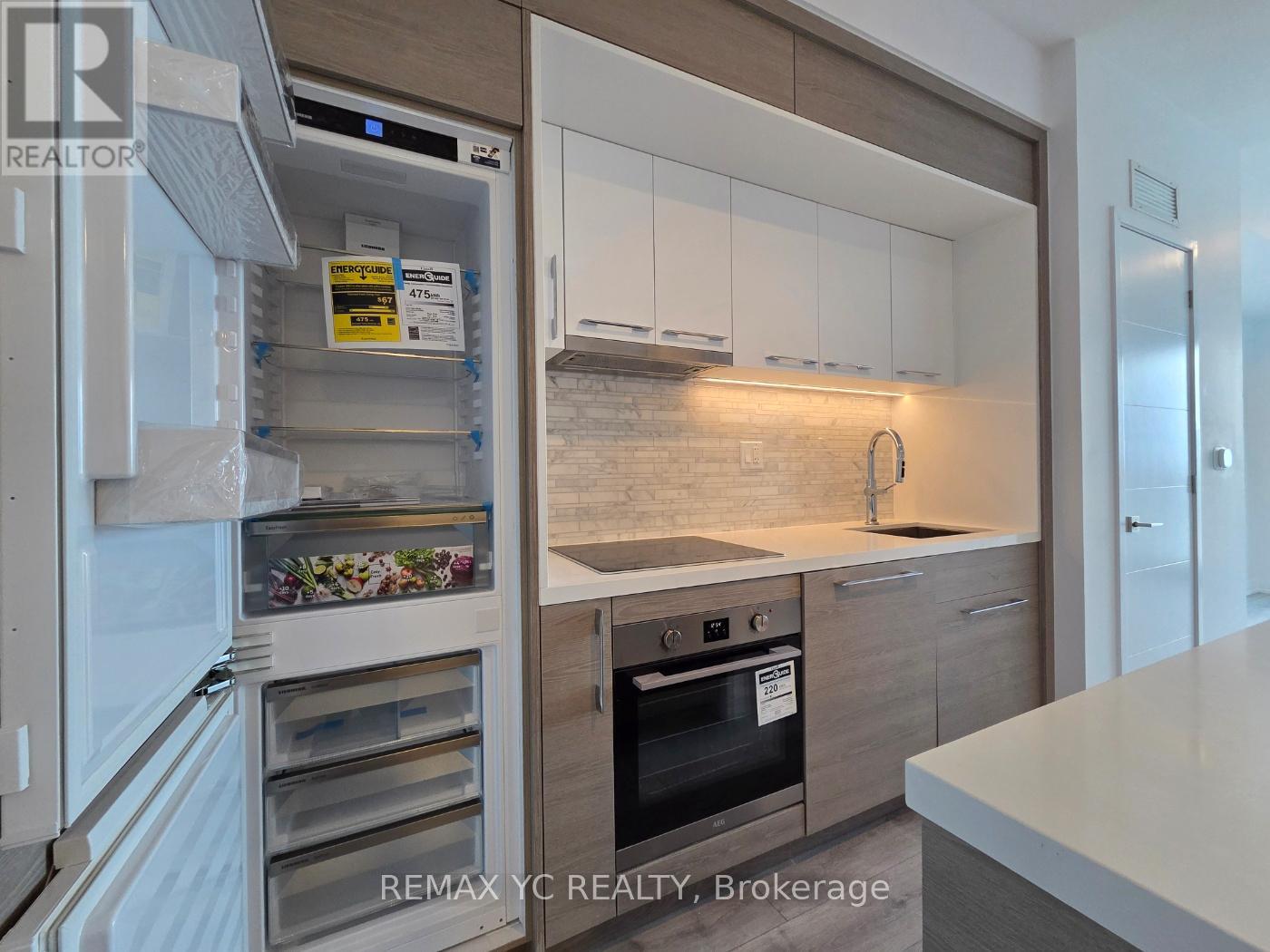 1905 - 29 Green Trail Court, Toronto, Ontario  M2K 1E3 - Photo 2 - C13005922