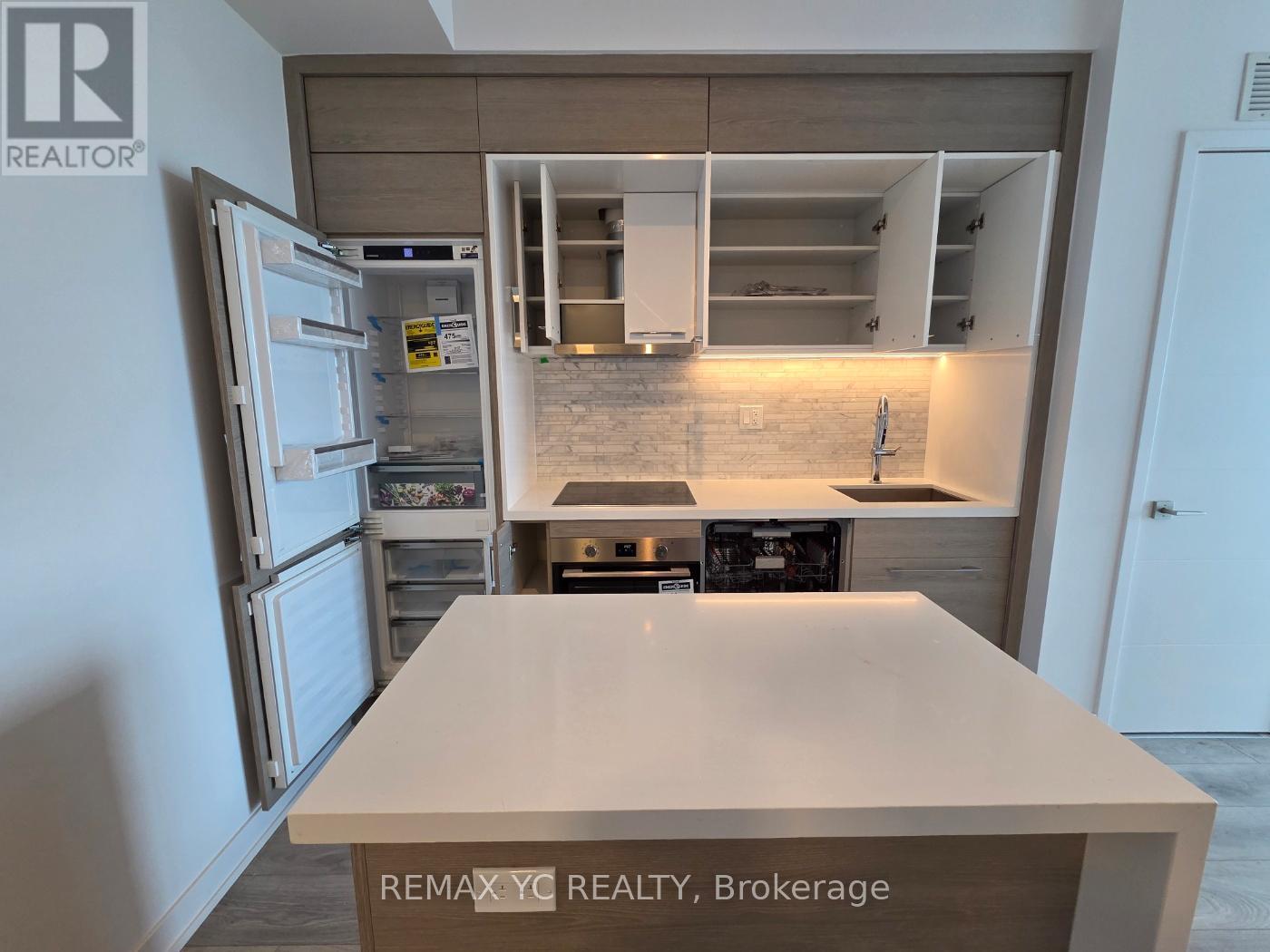 1905 - 29 Green Trail Court, Toronto, Ontario  M2K 1E3 - Photo 3 - C13005922