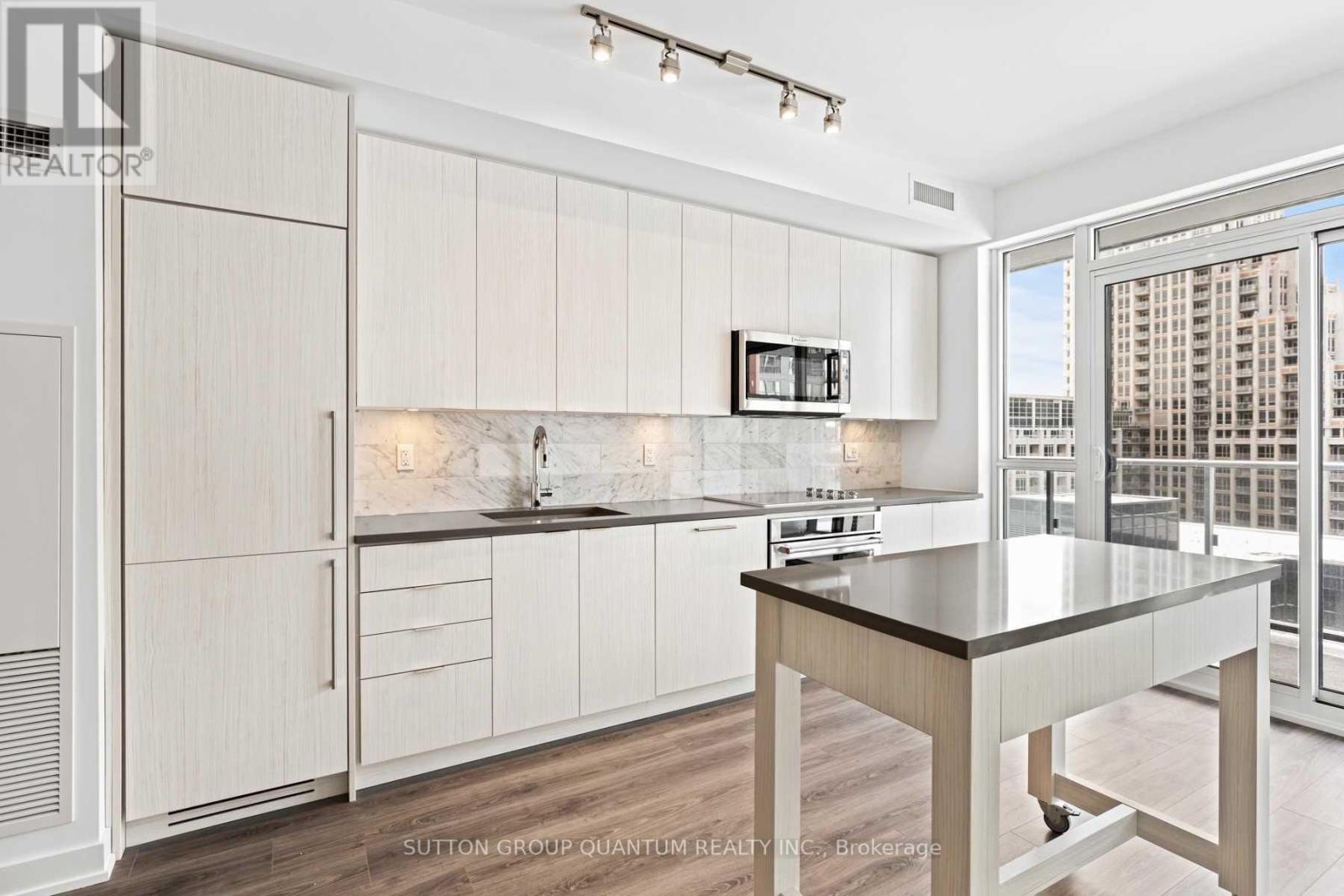 1002 - 38 Iannuzzi Street, Toronto, Ontario  M5V 0S2 - Photo 11 - C13005992