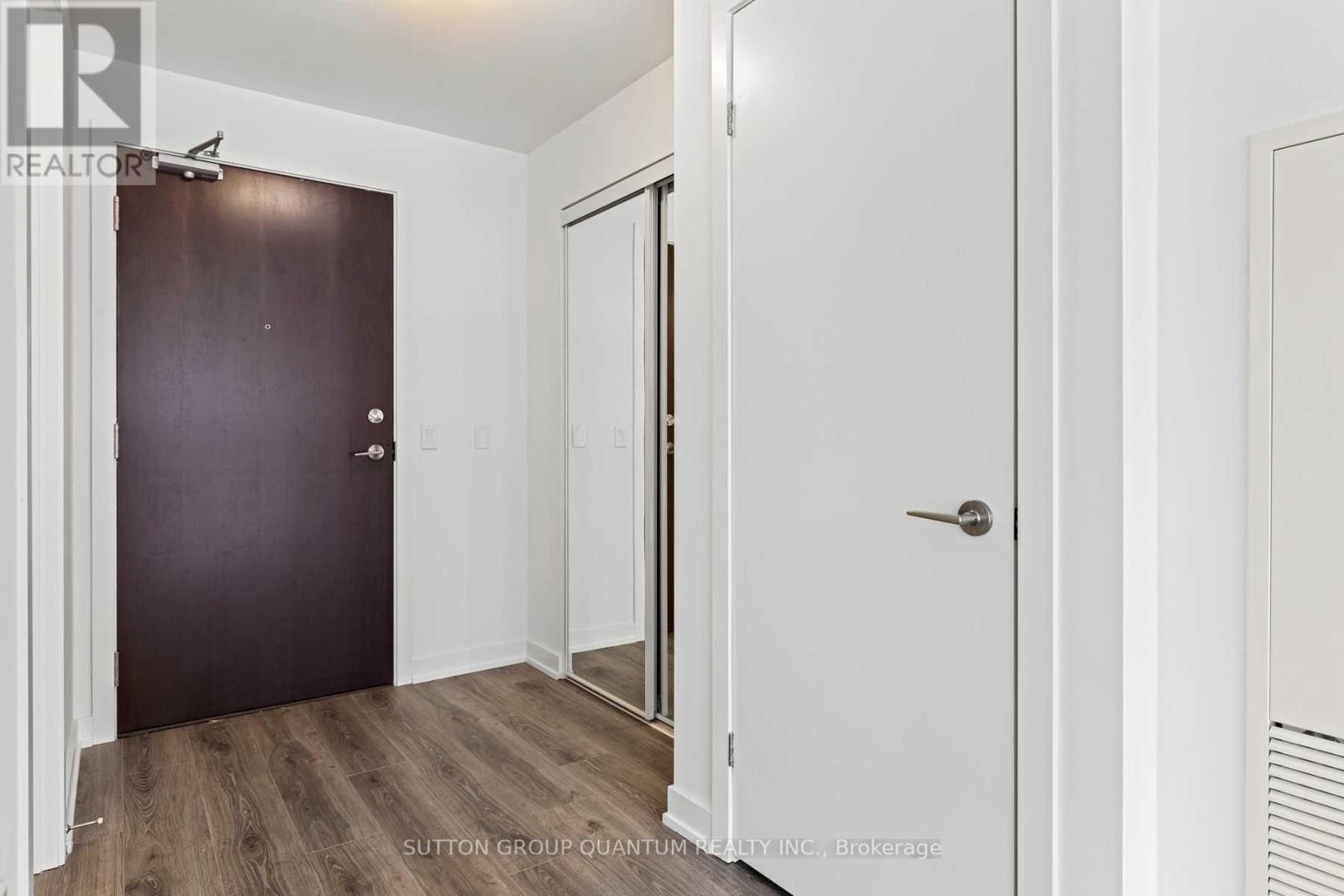1002 - 38 Iannuzzi Street, Toronto, Ontario  M5V 0S2 - Photo 4 - C13005992